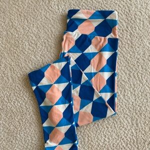 New!  LuLaRoe OS Print leggings